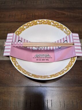 Hello Kitty Ceramic Bowl with Chopsticks - White & Yellow